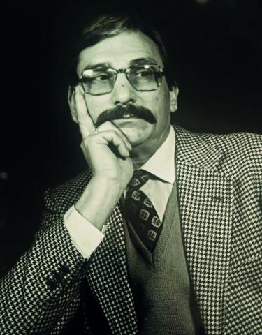 Fig. 1: Retrato de Ricardo Comas en los años 80 (V. García Hiraldo)